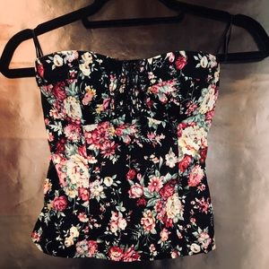 Small corset type top